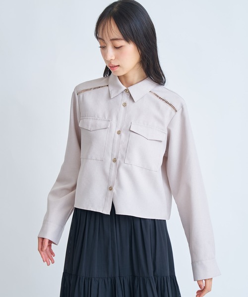 NOELA(ノエラ)の「ビッグポケットクロップドシャツ(シャツ/ブラウス・レディース・ベージュ/オフホワイト/ダークインディゴブルー・フリー)」の12枚目の写真
