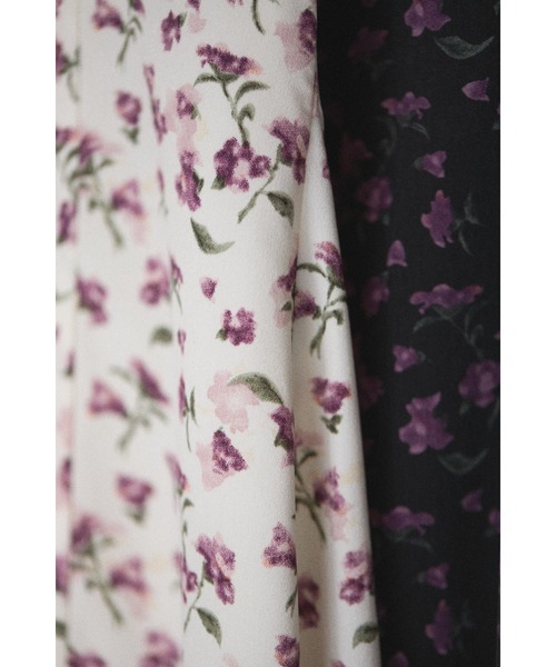 tocco closet（トッコ　クローゼット）の「【ZOZO限定】ネックリボン付きラッフルフリル小花柄ワンピース（ワンピース・レディース・ブラック/オフホワイト・M）」の21枚目の写真