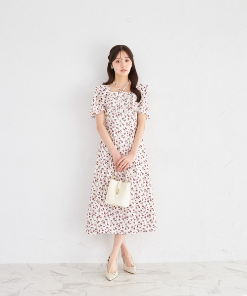 ZOZO限定】ネックリボン付きラッフルフリル小花柄ワンピース