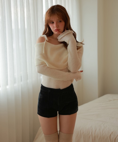 M DOLLY(エムドリー)の「ribbon oneshoulder ruelle knit tops/リボンワンショルダールエルニットトップス(ニット/セーター・レディース・ピンク/アイボリー・FREE)」の7枚目の写真
