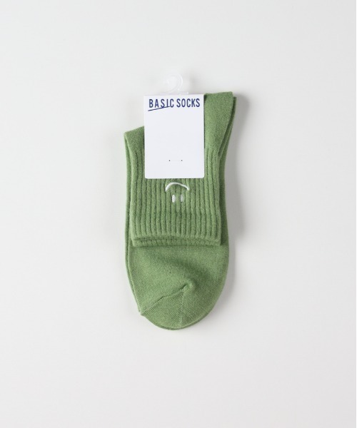 Right-on(ライトオン)の「【BASIC SOCKS】Qスマイル刺繍ソックス (遊び心 / 心地よいフィット / 大人カジュアル / ロングシーズン)(ソックス/靴下・レディース・グリーン/イエロー/オフホワイト/グレー/ブラック・フリー)」の1枚目の写真
