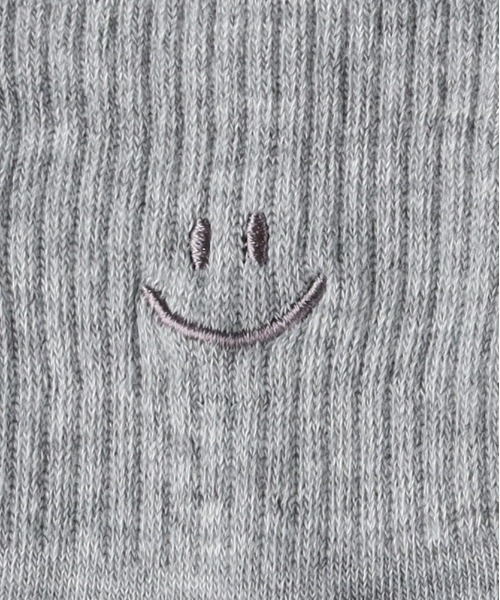 Right-on(ライトオン)の「【BASIC SOCKS】Qスマイル刺繍ソックス (遊び心 / 心地よいフィット / 大人カジュアル / ロングシーズン)(ソックス/靴下・レディース・グリーン/イエロー/オフホワイト/グレー/ブラック・フリー)」の8枚目の写真