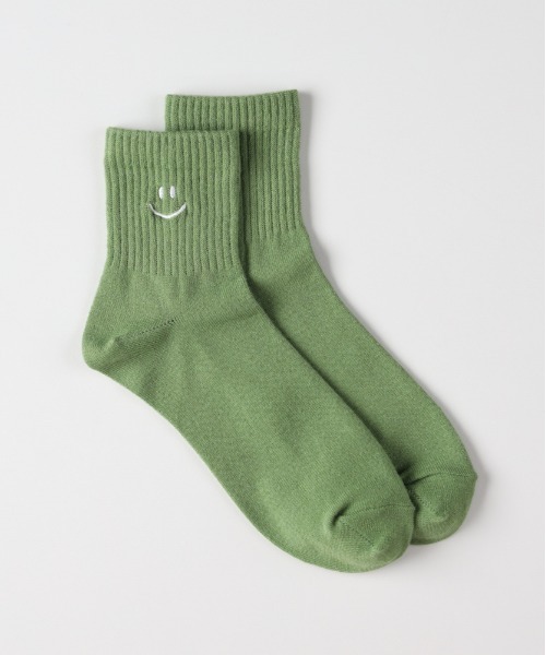 Right-on(ライトオン)の「【BASIC SOCKS】Qスマイル刺繍ソックス (遊び心 / 心地よいフィット / 大人カジュアル / ロングシーズン)(ソックス/靴下・レディース・グリーン/イエロー/オフホワイト/グレー/ブラック・フリー)」の11枚目の写真