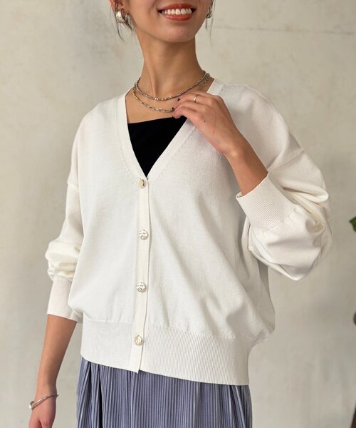 Chez toi（シェトワ）の「ニュアンスボタン長袖ニットカーディガン（カーディガン/ボレロ・レディース・ブラック/ホワイト/ブルー/イエロー・FREE）」の17枚目の写真