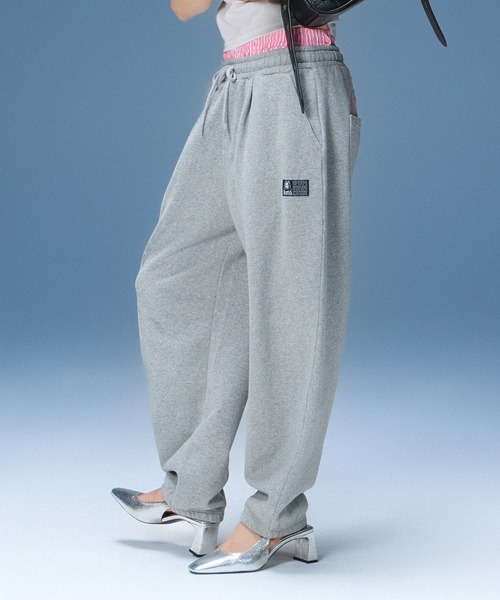 X-girl(エックスガール)の「SCRIPT LOGO SWEATPANTS(スウェットパンツ・レディース・ブラック/アッシュ・S/M)」の3枚目の写真