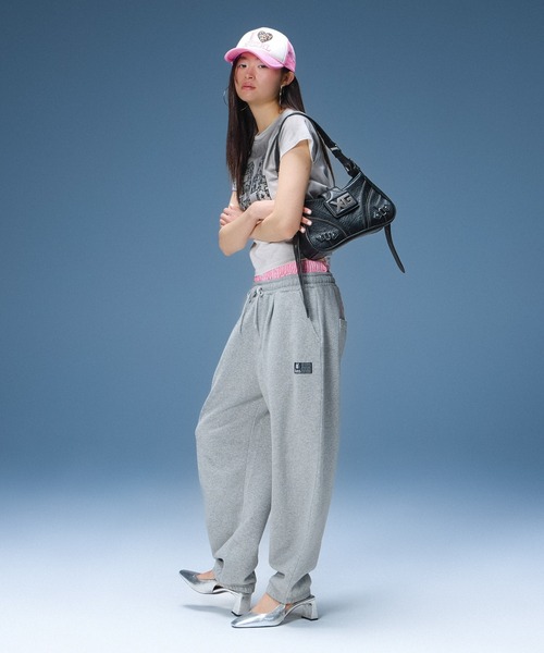 X-girl(エックスガール)の「SCRIPT LOGO SWEATPANTS(スウェットパンツ・レディース・ブラック/アッシュ・S/M)」の6枚目の写真