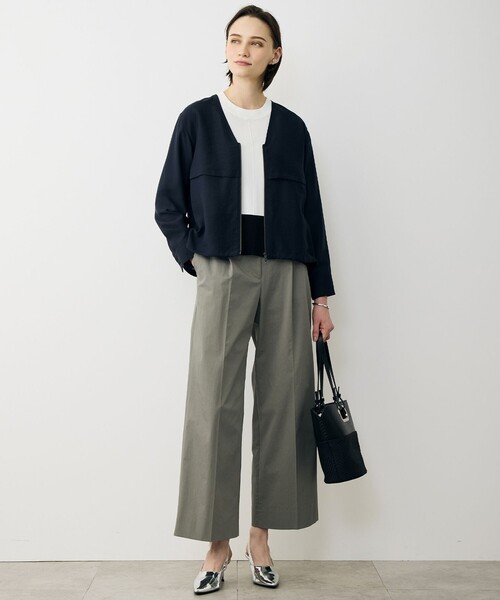 ICB(アイシービー)の「【WEB限定カラーあり】 リヨセルナイロンワッシャー Vネックブルゾン(ブルゾン・レディース・ネイビー系/黄土色系/サックスブルー系/ライトイエロー系・40/42/44/46/48)」の17枚目の写真