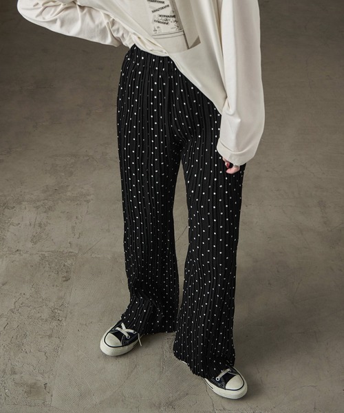Fashion Letter(ファッションレター)の「ドットプリント プリーツイージーワイドパンツ(その他パンツ・レディース・ブラック/ホワイト/チャコール/ブラウン・L/M)」の1枚目の写真