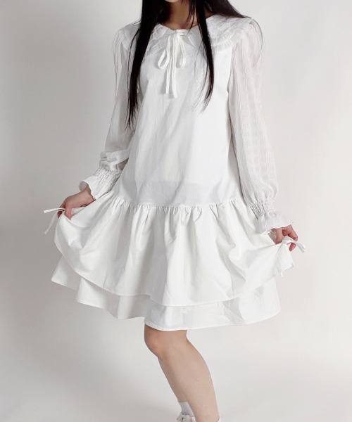 VIVID LADY(ビビッドレディー)の「サイドリボン ティアード ノースリーブワンピース(ワンピース・レディース・ブラック/アイボリー・FREE)」の5枚目の写真