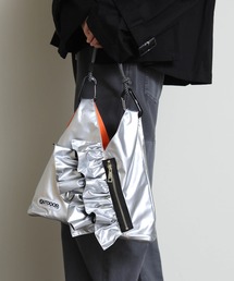 Re Fiina（フィーナ）の「トライアングルミニバッグ（ショルダーバッグ）」