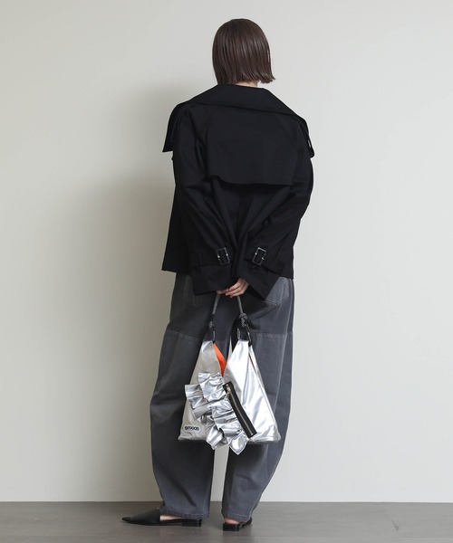 Gready Brilliant（グレディブリリアン）の「トライアングルミニバッグ（ショルダーバッグ・レディース・シルバー/ブラック/カーキ・FREE）」の8枚目の写真