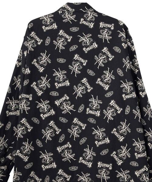 HYSTERIC GLAMOUR（ヒステリックグラマー）の「BAD ASS WHISKY柄 フラットカラーシャツ（シャツ/ブラウス・メンズ・ブラック系その他/ブルー系その他・SMALL/MEDIUM/LARGE/X-LARGE）」の6枚目の写真