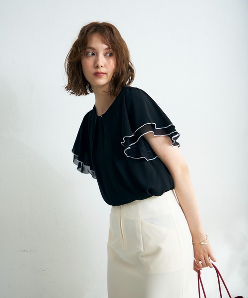 MISCH MASCH(ミッシュマッシュ)の「2026春夏新作 金ホックメロー配色ブラウス(シャツ/ブラウス・レディース・ピンク/ホワイト/ブラック/ホワイト×ブラック/ブルー・フリ-)」の15枚目の写真