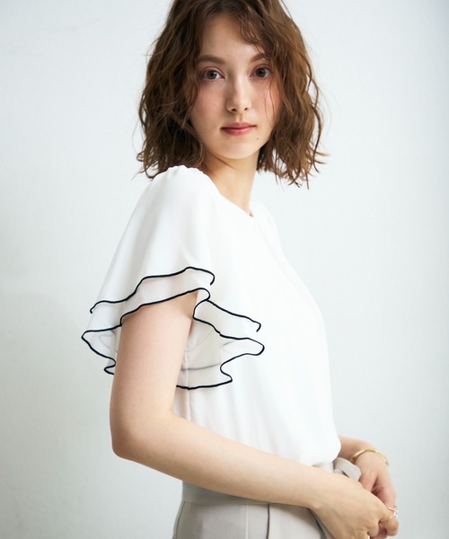 MISCH MASCH(ミッシュマッシュ)の「2026春夏新作 金ホックメロー配色ブラウス(シャツ/ブラウス・レディース・ピンク/ホワイト/ブラック/ホワイト×ブラック/ブルー・フリ-)」の8枚目の写真