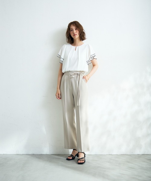 MISCH MASCH(ミッシュマッシュ)の「2026春夏新作 金ホックメロー配色ブラウス(シャツ/ブラウス・レディース・ピンク/ホワイト/ブラック/ホワイト×ブラック/ブルー・フリ-)」の11枚目の写真
