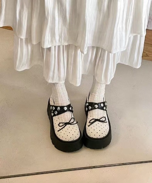 AsRiRe(アスリレイ)の「26ss リボンメリージェーンシューズ(パンプス・レディース・ホワイト/ブラック・S/M/L)」の6枚目の写真