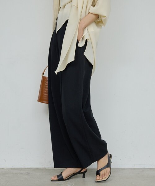 GALLARDAGALANTE(ガリャルダガランテ)の「ダブルタックカーブスラックス(その他パンツ・レディース・ブラック/グレー/ベージュ・1/0)」の5枚目の写真