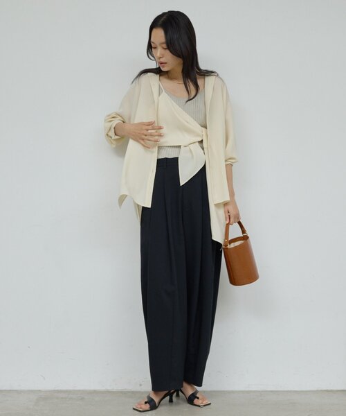 GALLARDAGALANTE(ガリャルダガランテ)の「ダブルタックカーブスラックス(その他パンツ・レディース・ブラック/グレー/ベージュ・1/0)」の7枚目の写真