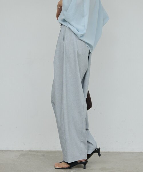 GALLARDAGALANTE(ガリャルダガランテ)の「ダブルタックカーブスラックス(その他パンツ・レディース・ブラック/グレー/ベージュ・1/0)」の16枚目の写真