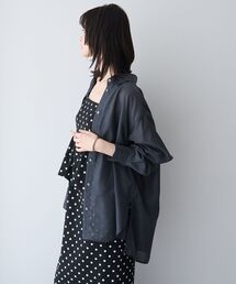 バック釦シアーシャツ