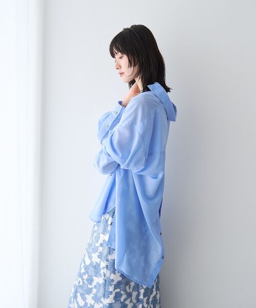 YECCA VECCA(イェッカヴェッカ)の「バック釦シアーシャツ(シャツ/ブラウス・レディース・チャコールグレー/ブルー/ピンク/ストライプ・FREE)」の8枚目の写真