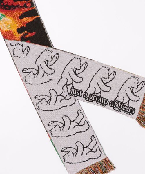 MONTMARTRE NEW YORK（モンマルトルニューヨーク）の「Shirokuma san Scarf S-102（マフラー・レディース・マルチ・ONE SIZE）」の4枚目の写真