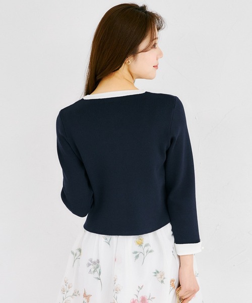 tocco closet(トッコ クローゼット)の「パール釦フロントレースバイカラーニットカーディガン(カーディガン/ボレロ・レディース・ネイビー/ベージュ/ブラック・M)」の15枚目の写真