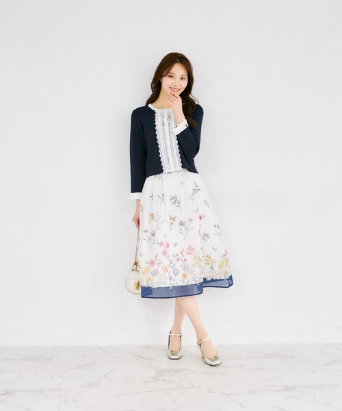 tocco closet(トッコ クローゼット)の「パール釦フロントレースバイカラーニットカーディガン(カーディガン/ボレロ・レディース・ネイビー/ベージュ/ブラック・M)」の16枚目の写真
