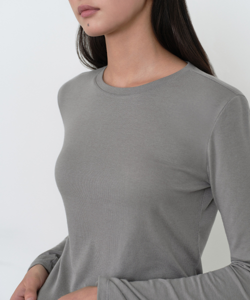 MUSINSA STANDARD WOMAN（ムシンサスタンダードウーマン）の「ウィメンズウールテンセルスリム長袖Tシャツ[ミディアムグレー]（Tシャツ/カットソー・レディース・その他・MEDIUM/SMALL/X-SMALL/LARGE）」の4枚目の写真