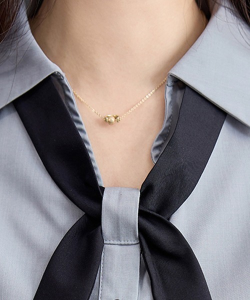 ReRe（リリ）の「リボンアクセントブラウス（シャツ/ブラウス・レディース・グレー・MEDIUM/LARGE/X-LARGE）」の9枚目の写真