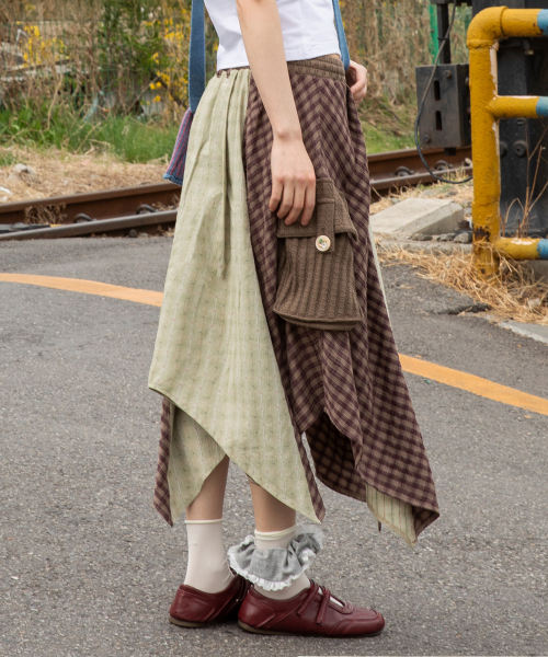 RuNaKi'Hu'（ルナキフ）の「WXSK016 ヒラリ アンバランスチェックスカート (ブラウン/カーキ)（スカート・レディース・その他・1/2）」の5枚目の写真