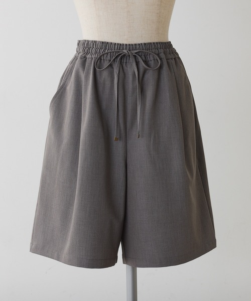 PUAL CE CIN(ピュアルセシン)の「ウエストドロスト1タックバミューダパンツ(その他パンツ・レディース・ブラック/グレー・FREE)」の1枚目の写真