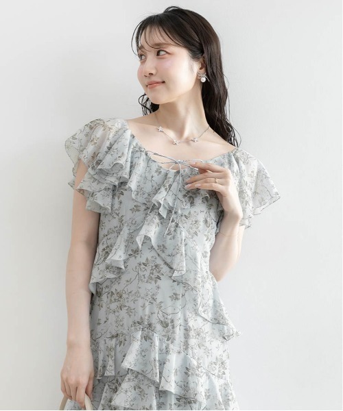 RANDA(ランダ)の「ラッフルフリルシフォンワンピース(ワンピース・レディース・ブラック/ピンク/ブルー・1/0)」の4枚目の写真