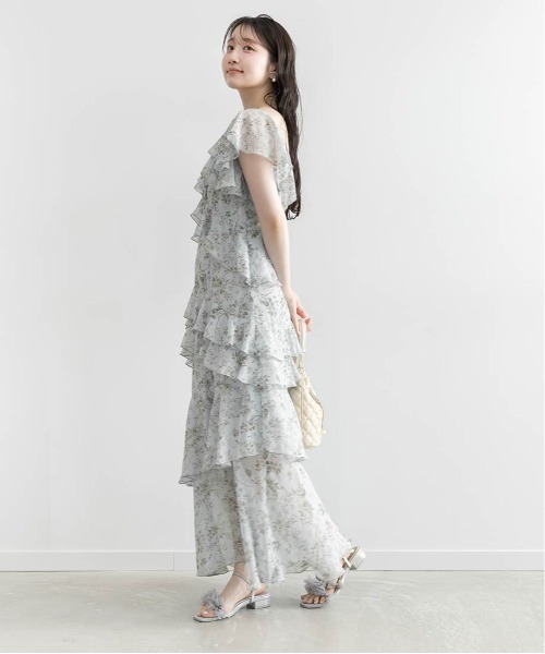 RANDA(ランダ)の「ラッフルフリルシフォンワンピース(ワンピース・レディース・ブラック/ピンク/ブルー・1/0)」の7枚目の写真