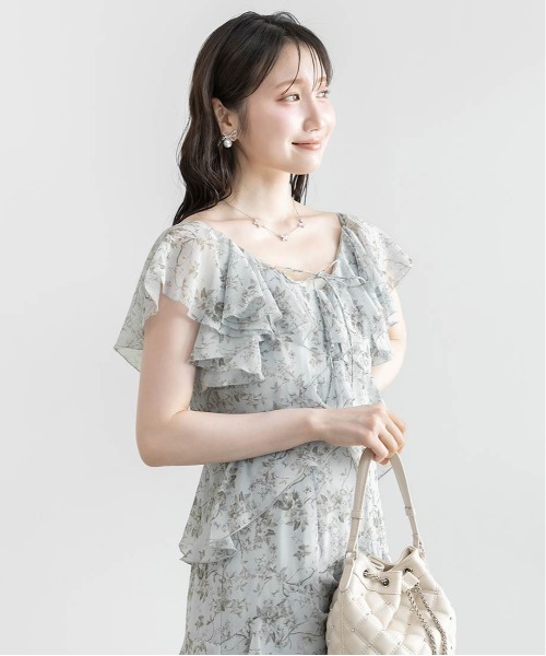RANDA(ランダ)の「ラッフルフリルシフォンワンピース(ワンピース・レディース・ブラック/ピンク/ブルー・1/0)」の9枚目の写真