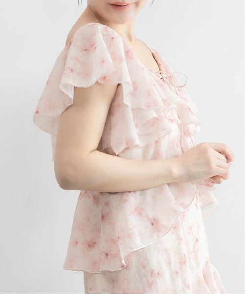 RANDA(ランダ)の「ラッフルフリルシフォンワンピース(ワンピース・レディース・ブラック/ピンク/ブルー・1/0)」の17枚目の写真