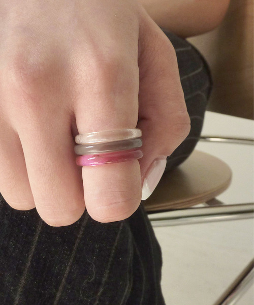 A BIT MOR（アビットモア）の「3 colors ring（リング・レディース・ブラック/クリア/レッド・FREE）」の5枚目の写真