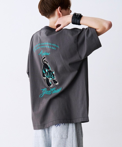 SeeSew(シーソー)の「【UNISEX】NEKOMATA SAGARA TEE 2.0/ネコマタさがら刺繍Tシャツ(Tシャツ/カットソー・メンズ・グレー/ブラック系その他/ホワイト/ブラック・L/M)」の10枚目の写真