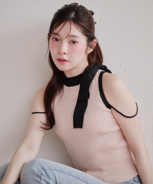 Bicolor American sleeve ribbon tops — блуза с двухцветными рукавами и лентой