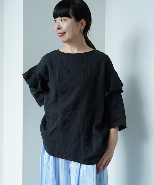 JOURNAL STANDARD LUXE（ジャーナルスタンダード　ラックス）の「60リネン スリーブフリルプル（シャツ/ブラウス・レディース・ブラック/ホワイト・FREE）」の2枚目の写真