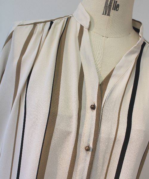 CROON A SONG（クルーンアソング）の「マルチストライプブラウス（シャツ/ブラウス・レディース・ベージュ/レッド・FREE）」の18枚目の写真