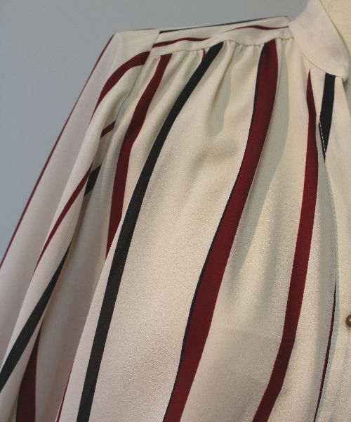 CROON A SONG（クルーンアソング）の「マルチストライプブラウス（シャツ/ブラウス・レディース・ベージュ/レッド・FREE）」の12枚目の写真