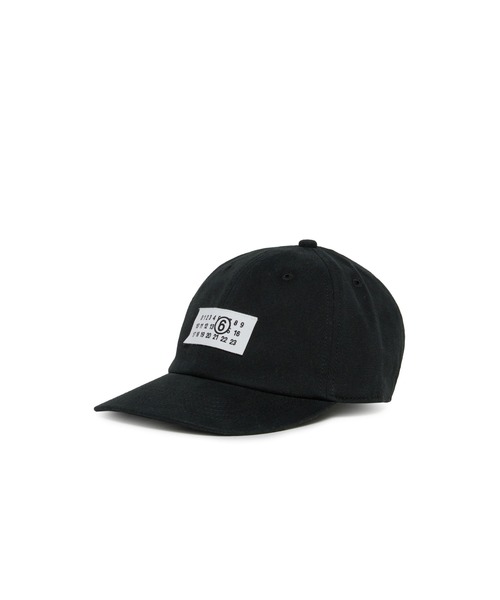MM6 Maison Margiela(エムエムシックス メゾン マルジェラ)の「キッズ ベースボールキャップ MM6 KID(キャップ・キッズ・ブラック・Ⅱ/Ⅲ)」の1枚目の写真