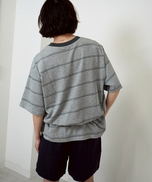 gossara(ゴサラ)の「【柔らかな着心地】ボーダーBIG T(Tシャツ/カットソー・レディース・ホワイト/グレー・FREE)」の6枚目の写真