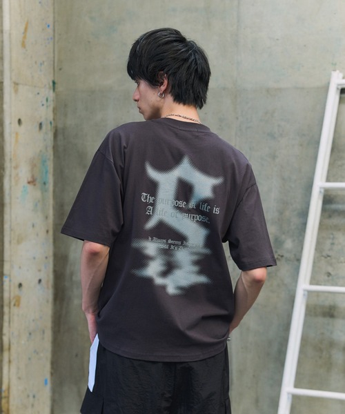 ILL'S(イルズ)の「ボックスシルエット グランジ風 レトロモチーフ バックプリント ビッグシルエット プレーティング 半袖Tシャツ グラフィック プリント カットソー ユニセックス(Tシャツ/カットソー・メンズ・ホワイト系その他/ホワイト/グレー系その他/ブラック系その他2/ブラック/チャコールグレー/グレー/ブラック系その他/ホワイト系その他2/グレー系その他3/ホワイト系その他3/ブラック系その他3・M/L)」の12枚目の写真