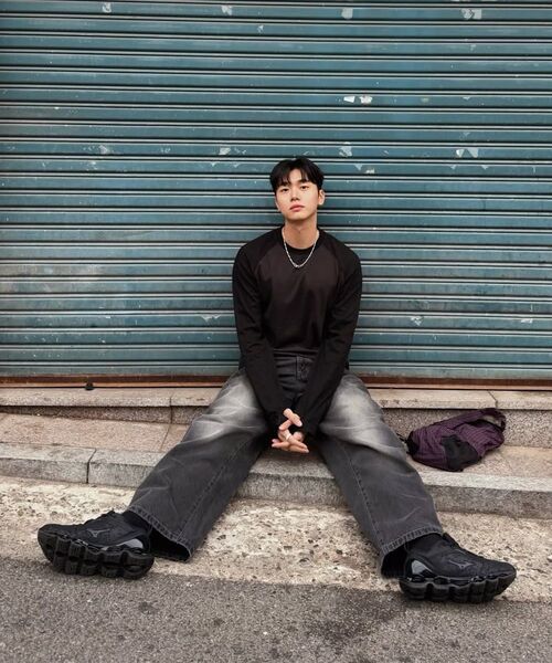 MISEKISEOUL MEN(ミセキソウルメンズ)の「Two-tone raglan long sleeve BLACK(Tシャツ/カットソー・メンズ・その他・1/2/3)」の5枚目の写真