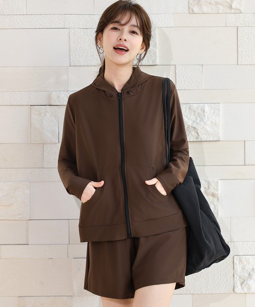 TeddyShop(テディショップ)の「【UVカット率99.9%以上/UPF50+/2WAYフード取り外し可】長袖ジップアップUVパーカーラッシュガードトップス+ショートパンツ 上下2点セット レディース(パーカー・レディース・ダークブラウン/ブルーグレー/ブラック・L/S/LL/M)」の19枚目の写真