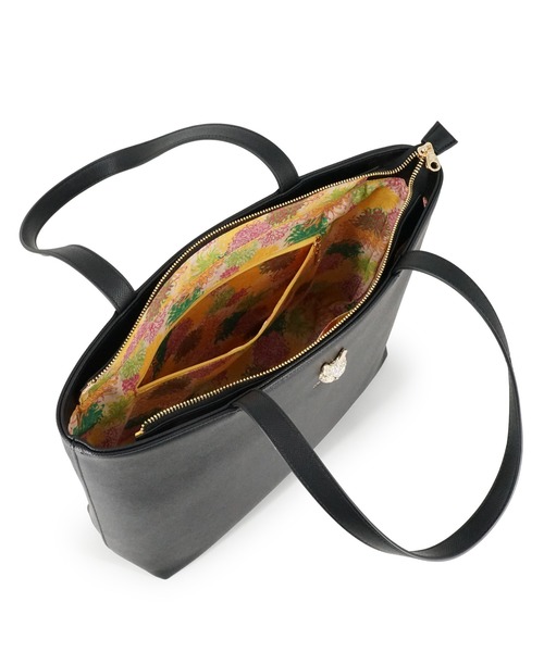 PAUL & JOE ACCESSOIRES(ポールアンドジョーアクセソワ)の「PAUL & JOE ACCESSOIRES (ポール&ジョーアクセソワ)トートバッグ A4対応 PJA-B1465 CAT BIJOU(トートバッグ・レディース・キャメル/ブラック/ピンク・FREE)」の9枚目の写真