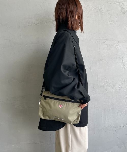 DANTON（ダントン）の「【WEB先行予約】[DANTON/ダントン] PALAIS GARNIER コーデュラキャンバスショルダーバッグ（ショルダーバッグ・レディース・ブラック/グレイッシュベージュ・ONE SIZE）」の20枚目の写真
