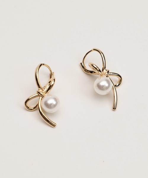 CEMONEMO(セモネモ)の「リボン パール ワンタッチ フープ ピアス(ピアス(両耳用)・レディース・シルバー/ゴールド・FREE)」の6枚目の写真